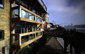 Odessa Wharf: Thames View