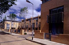 Angell Town: Main
