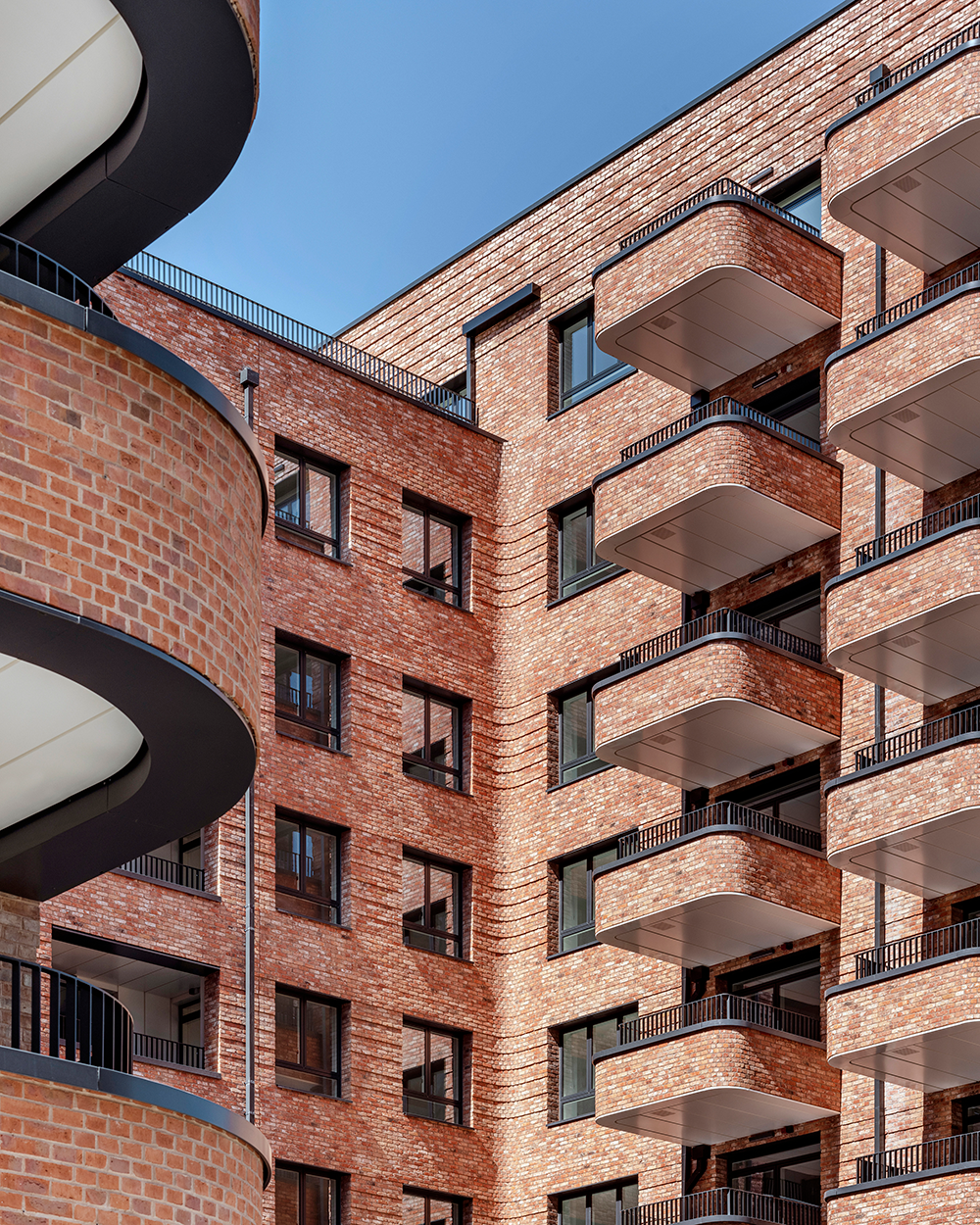 Bulrush Court - Balcony Details